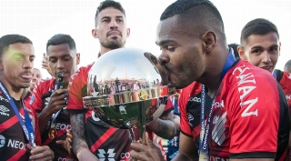 Equipe rubro-negra emplacou seu segundo título na competição. Foto: Staff Images/CONMEBOL