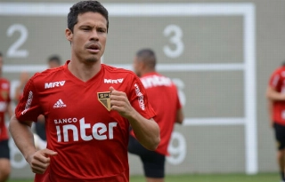 Hernanes em treino no CT do São Paulo. Foto: Érico Leonan / saopaulofc.net