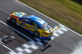 Piloto da Ipiranga Racing foi perfeito na primeira prova gaúcha. Foto: Rafale Gagliano/Hyset