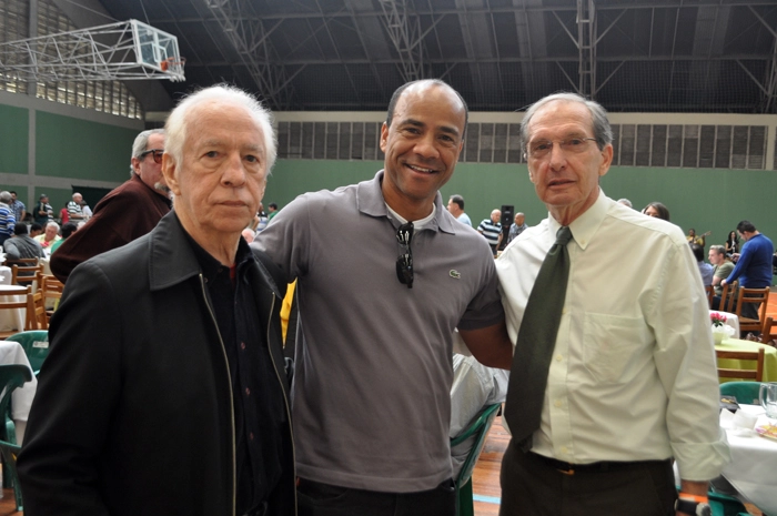 Valdir, Sérgio Soares e Sebastião Lapola no almoço dos ex-jogadores do Palmeiras, em 29 de setembro de 2012. Atrás de Valdir, parcialmente encoberto, Paulinho D´Amico. Foto: Marcos Júnior/Portal TT