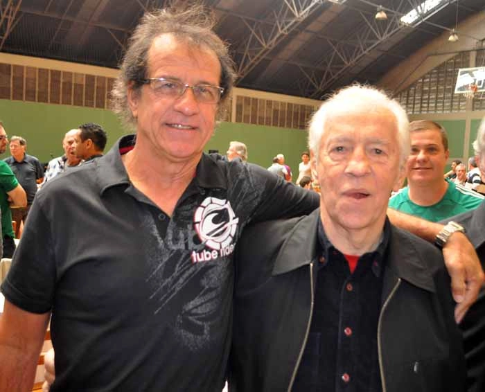 Sérgio Bergantin e Valdir Joaquim de Moraes no encontro dos ex-jogadores alviverdes em 29 de setembro de 2012 no CT da Barra Funda. Foto: Marcos Júnior/Portal TT