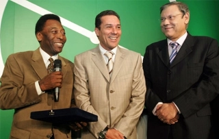 Parabéns! Vanderlei Luxemburgo completa 73 anos