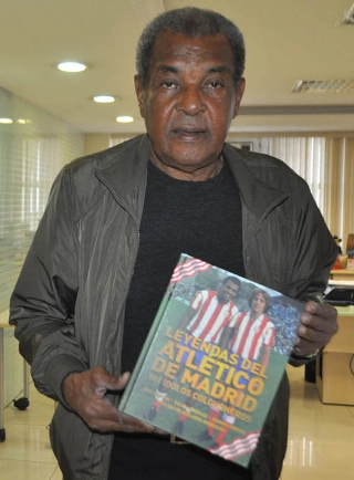 Ex-jogador esteve na redação do Terceiro Tempo e falou sobre o atacante da seleção: Foto: Marcos Micheletti