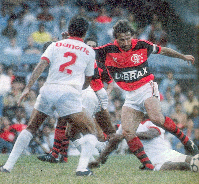 Milton: Zico, 69 anos! O Pelé da Gávea jogou muito mais que Messi