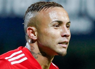 Atacante do Benfica tem negociações com o clube mineiro, diz rádio. Foto: Facebook/Reprodução 