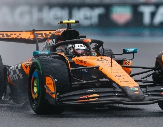 Britânico tirou um ponto de diferença na disputa pelo título. Foto: McLaren F1