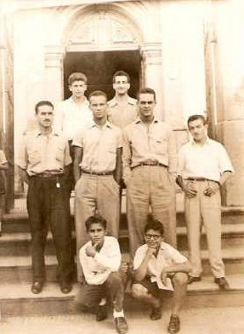 Em vistita à cidade de Aparecida do Norte-SP. Atrás, à esquerda, está Walmir. À frente estão: Júlio Gago, Zague e Gylmar. Foto enviada por Elenice Affonso, filha de Julio