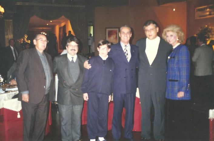 O sogro de Corinto, Corinto (ex-diretor de marketing da Schincariol), filho de Corinto, Gylmar dos Santos Neves, Milton Neves e Raquel Neves (esposa de Gylmar) em festa no Palestra Itália