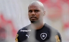 Botafogo prioriza renovação de Jefferson
