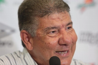 Veja as 5 frases marcantes de Joel Santana na volta ao futebol