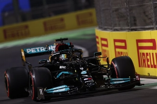 Corrida foi marcada por vários incidentes no traçado de Jedá. Foto: Mercedes-AMG Petronas F1