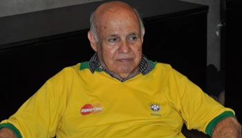 Pepe recebeu homenagem da CBF em amistoso do Brasil no Morumbi no dia 06 de junho de 2014