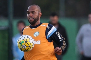 Alecsandro é desfalque 1 mês após contraprova
