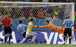 Uruguai e Colômbia protagonizarão nesta terça-feira no Estádio Centenário, em Montevidéu, um duelo de seleções que têm em comum o fato de terem estreado nas Eliminatórias para a Copa do Mundo com vitória