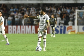 Peixe terminou o Brasileirão na 10ª posição, enquanto o Tricolor ficou em 14º. Foto: Ivan Storti/Santos FC