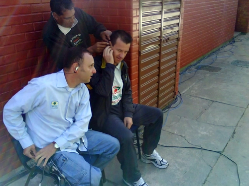 Dunga colocando ponto antes de iniciar entrevista com o botafoguense Bruno Voloch para o Bandsports. Os dois trabalharam juntos na Band durante a Copa do Mundo de 2006. Foto: Marcelo Rozenberg

