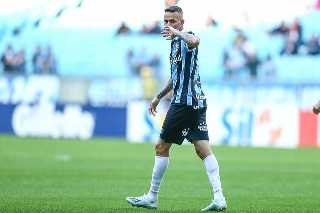 Luan comemora primeiro gol do jogo. Foto: LUCAS UEBEL/GREMIO FBPA