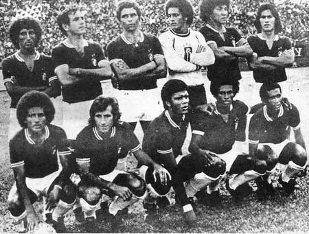 Neste time do Remo campeão estadual de 1975, em foto do livro A Enciclopédia do Futebol Paraense, estão em pé: Rosemiro, Elias, Dutra, Dico, Rui e Cuca. Agachados: Prado, Roberto, Alcino, Mesquita e Amaral