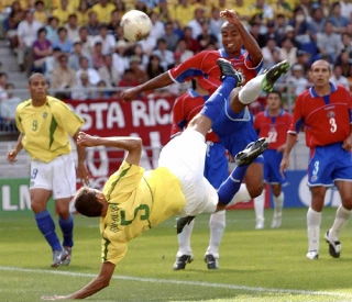 Volante brilhou no jogo contra a Costa Rica. Foto: Reprodu&ccedil;&atilde;o