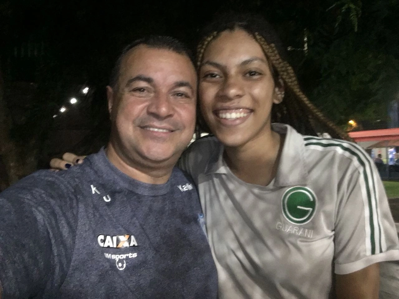 Jorge Júnior e Larissa (filha do saudoso ex-goleiro Neneca, do Guarani), em dezembro de 2017. Foto: arquivo pessoal de Jorge Júnior