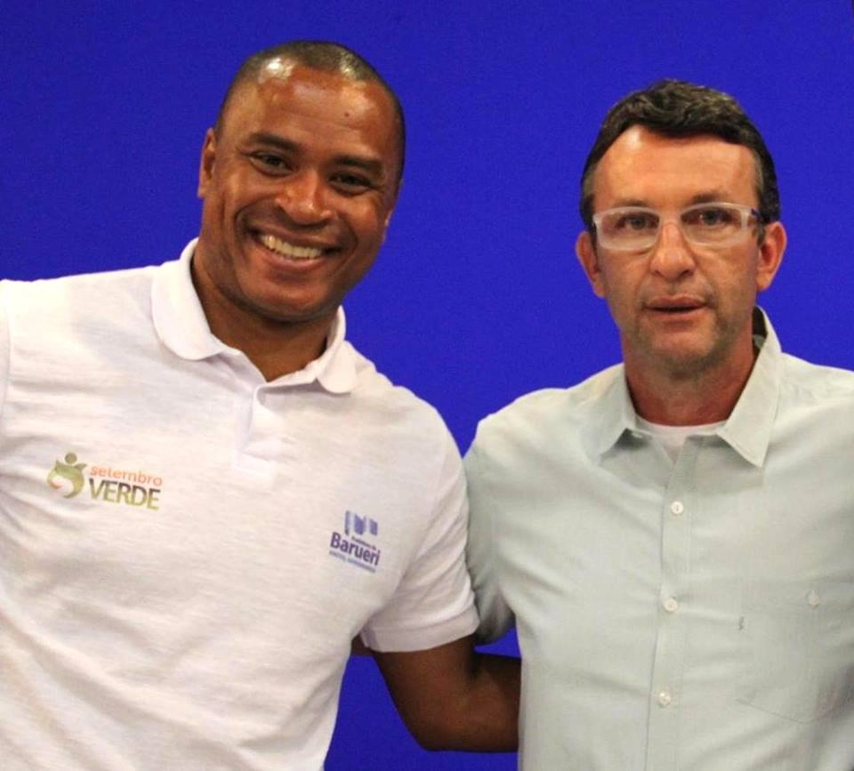 Paulo Sérgio e Neto jogaram juntos no Corinthians e posaram para a foto no programa ?Os Donos da Bola?. Foto: Reprodução/Facebook