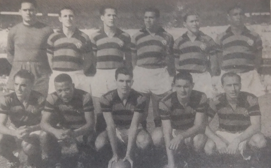 Flamengo em 1953. Em pé: Garcia, Leone, Cido, Jadir, Dequinha e Jordan. Agachados: Joel, Rubens, Evaristo, Benítez e Esquerdinha. A foto é da Revista Esporte Ilustrado, 797, de 1953