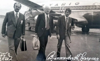 Uma foto, uma história! Rubens Minelli chegando ao Paraguai para jogos do Inter pela Libertadores de 76