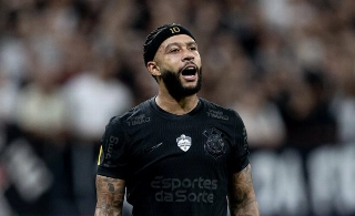 Memphis n&atilde;o ter&aacute; a companhia de Yuria Alberto, contundido. Foto: Rodrigo Coca/Ag.Corinthians