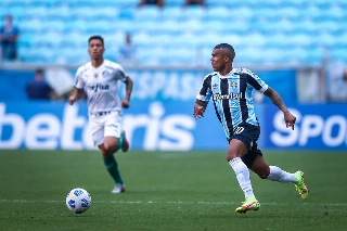 Atacante não deve permanecer no Grêmio e entrou no radar são-paulino. Foto: Lucas Uebel/Grêmio