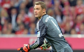 Neuer &eacute; eleito melhor goleiro de 2014