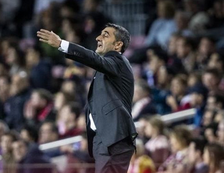 Ernesto Valverde está livre no mercado desde que deixou o Barça. Foto: Barcelona/Divulgação