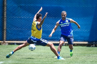 Alisson está de saída do Tricolor Gaúcho e entrou na mira dos paulistas. Foto: Lucas Uebel/Grêmio FBPA