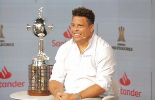 Ex-atacante será o sócio majoritário da SAF criada pela Raposa. Foto: Instagram/Reprodução