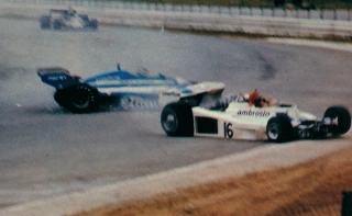 Olhos no retrovisor: Tom Pryce, que completaria 76 anos, teve morte anunciada no Brasil por Milton Neves