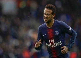 De acordo com um jornal francês, o brasileiro deve ficar no PSG. (Foto: AFP)