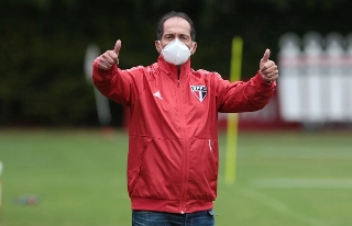 Coordenador de futebol tricolor detonou o pouco investimento em contratações e fez a direção do clube mudar de postura. Foto: Rubens Chiri/saopaulofc.net