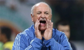 O treinador encarou os jornalistas após a derrota. Foto: Cesar Greco/Agência Palmeiras