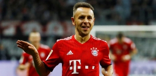 Fla tem 'palavra' de Rafinha e espera ter jogador do Bayern no meio do ano