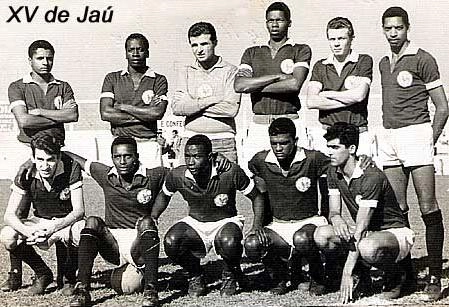 Em pé, da esquerda para a direita: Ary, Tiri, Tomires, Tota, Moya e Alfinete. Agachados: Miro, Giba, Zizico, Nascimento e Dito Galante. A foto é de 21 de agosto de 1966, dia de partida válida pela 2ª Divisão do Campeonato Paulista, no Estádio Artur Simões, em Jaú. Resultado: XV de Jaú 0 x 0 Ponte Preta