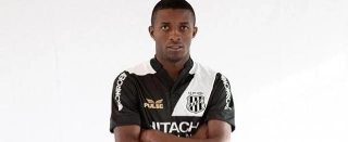 A confian&ccedil;a acontece por causa do contrato feito entre o atacante e a equipe de Campinas. Uma cl&aacute;usula obriga a Ponte a liberar o atleta em caso de proposta