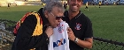 Corintiano Milton Neves leva seu pé quente até Fort Lauderdale, orienta Tite, beija o distintivo do Corinthians e agita o treino do Timão nos EUA!