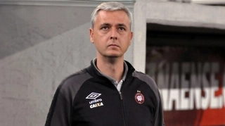 Tiago Nunes tem problemas para montar o time. Foto: Site oficial/Athletico