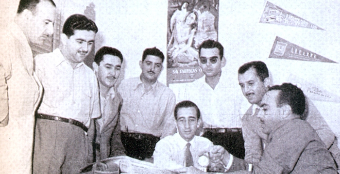 Da esquerda para a direita, os históricos Jorge Amaral, Hélio Ansaldo, Raul Tabajara, Otávio Munis, Antonio Augusto Amaral de Carvalho (sentado), Mário Moraes, Pedro Luiz e Casimiro Pinto Neto. Foto: Reprodução