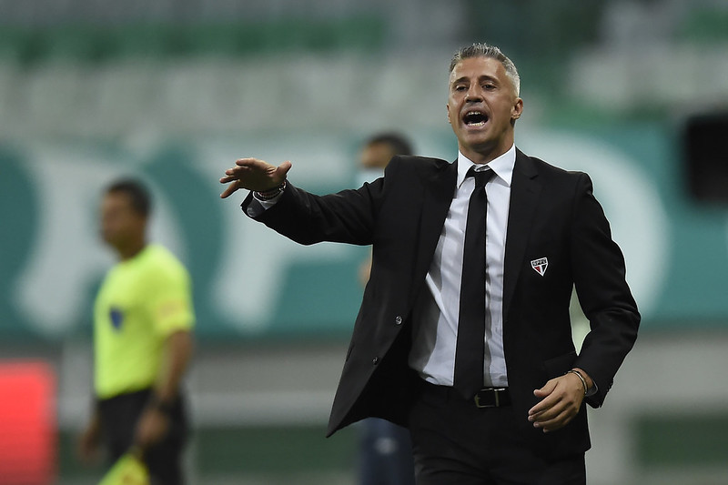 Treinador argentino alega que o Tricolor não cumpriu que os valores acordados em sua demissão. Foto: Rubens Chiri/saopaulofc.net