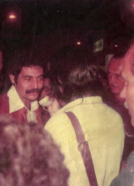 Rivellino, em Natal-RN, no Aeroporto Augusto Severo, sendo entrevistado pelo narrador Marco Antonio, da Rádio Globo. Foto enviada por Roberto de Souza e Silva