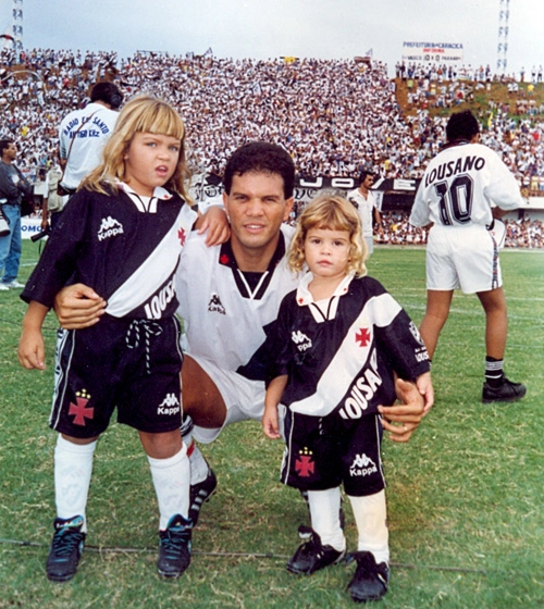 No Vasco da Gama, conquistou o bicampeonato carioca de 1987/88.
