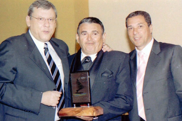 Milton Neves, o vereador de Fortaleza, Carlos Mesquita e Vanderlei Luxemburgo, em 08 de dezembro de 2003.