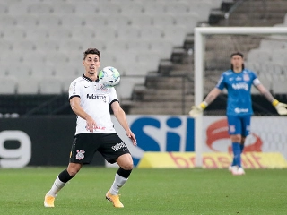 Zagueiro e lateral pode voltar a trabalhar com o técnico Tiago Nunes. Foto: Rodrigo Coca/Ag Corinthians