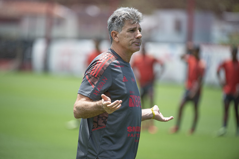 Renato Gaúcho saiu por baixo do Flamengo e é um dos nomes consagrados que buscam um novo clube. Foto: Alexandre Vidal/Flamengo