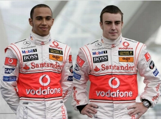 McLaren já deveria ter aprendido com disputas internas...